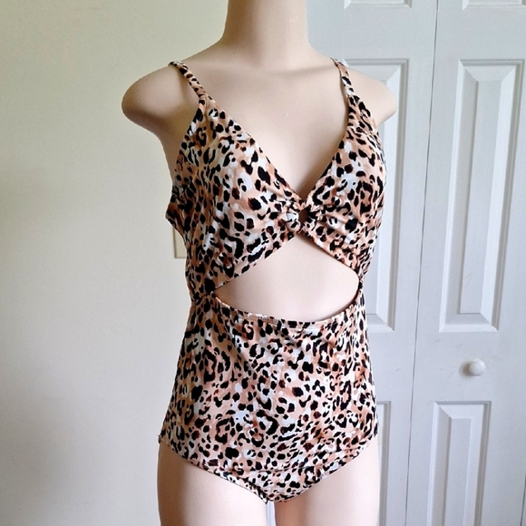 Time and Tru Animal Print Swimsuit Size Large - Picture 4 of 8